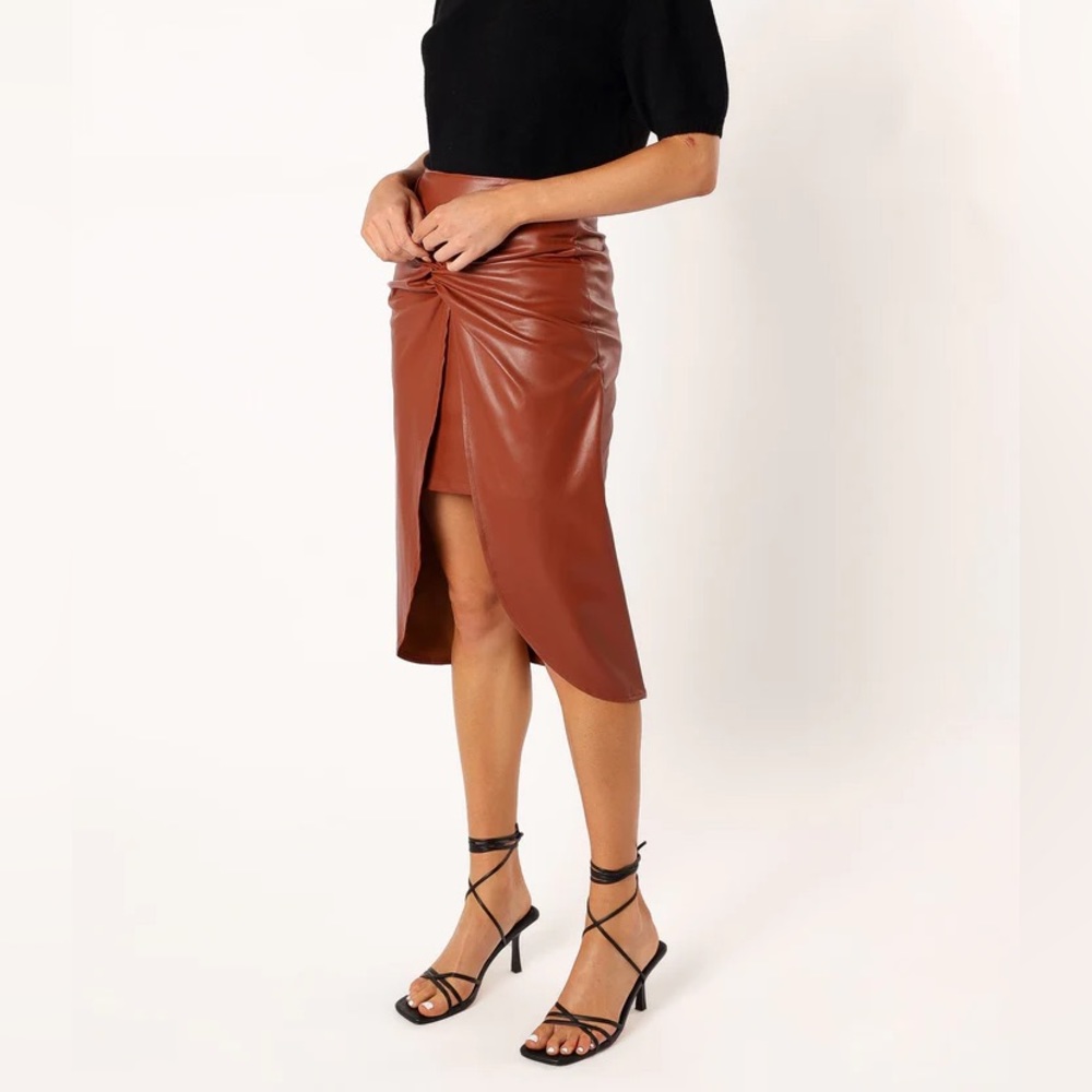 Kristy Vegan Leather Skirt - Brown